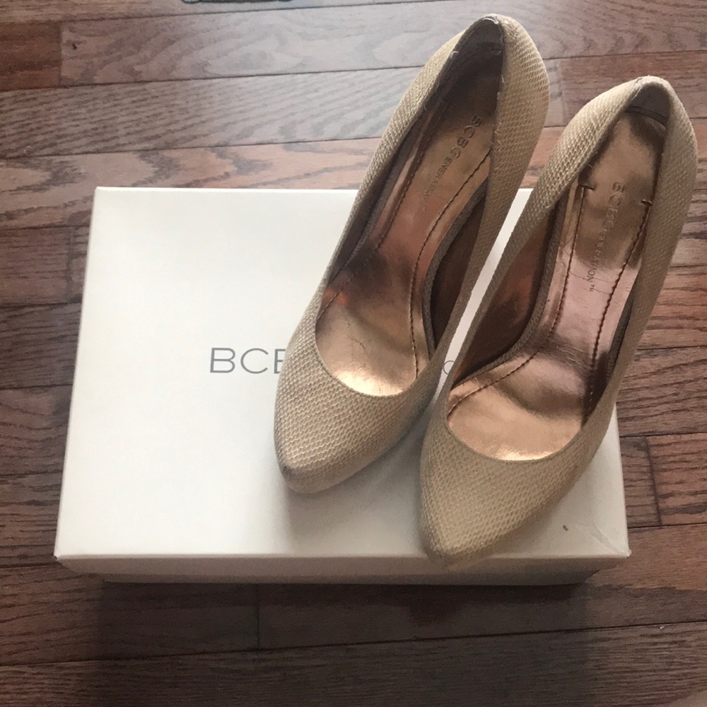 BCBG Cashew Platform Heel